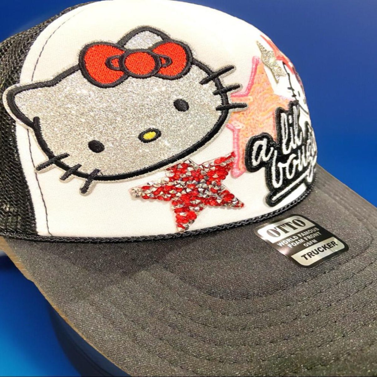 Hello kitty cat black white stylish lid